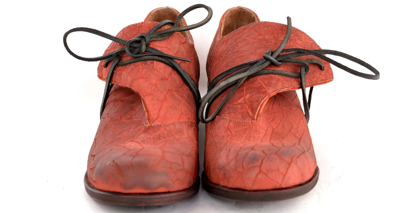 Foldover Shoe  |  Red Crazed