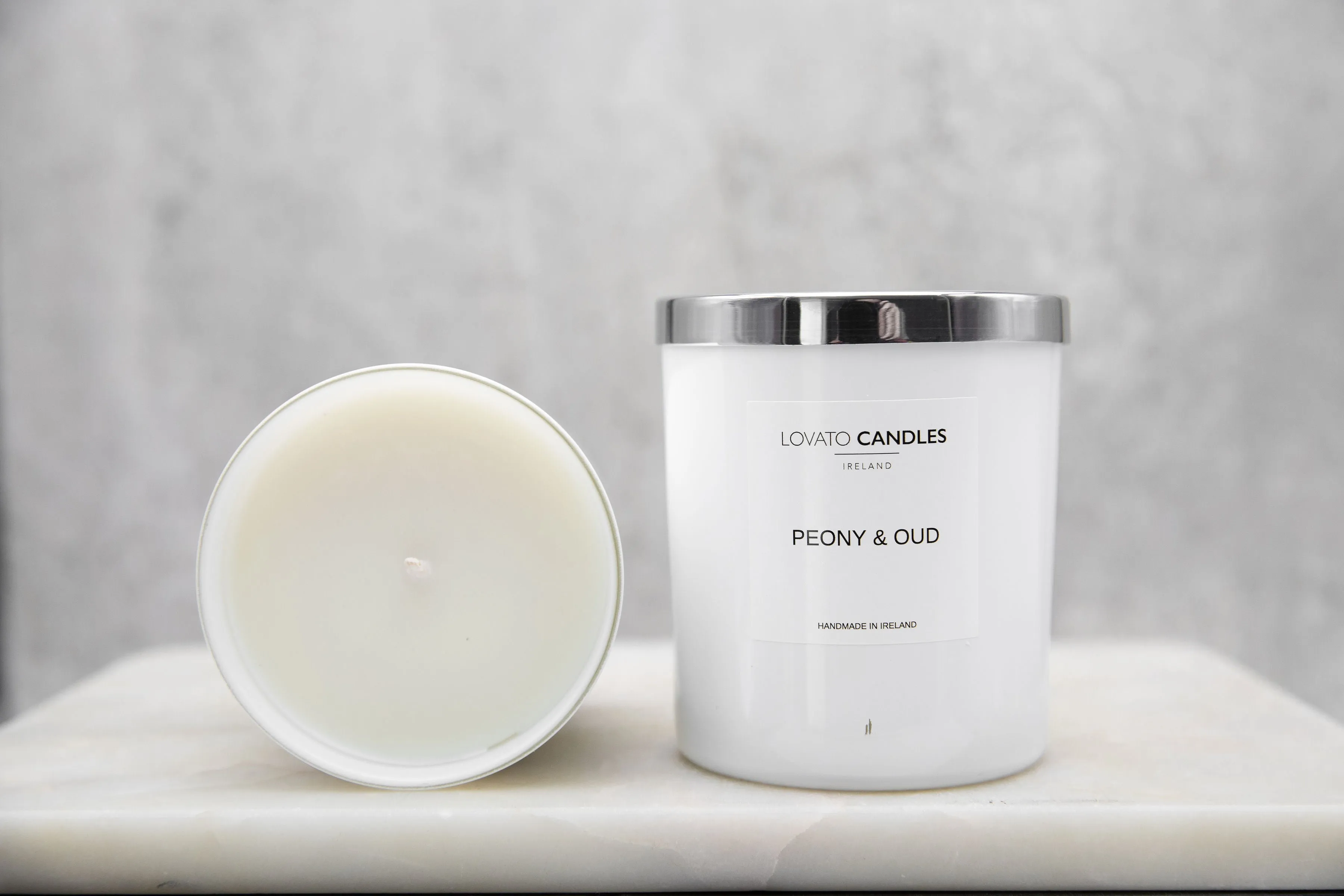 Luxury White Candle - Peony & Oud