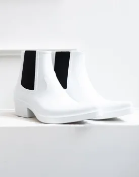 Vegan patent leather with elastic ankle boots
