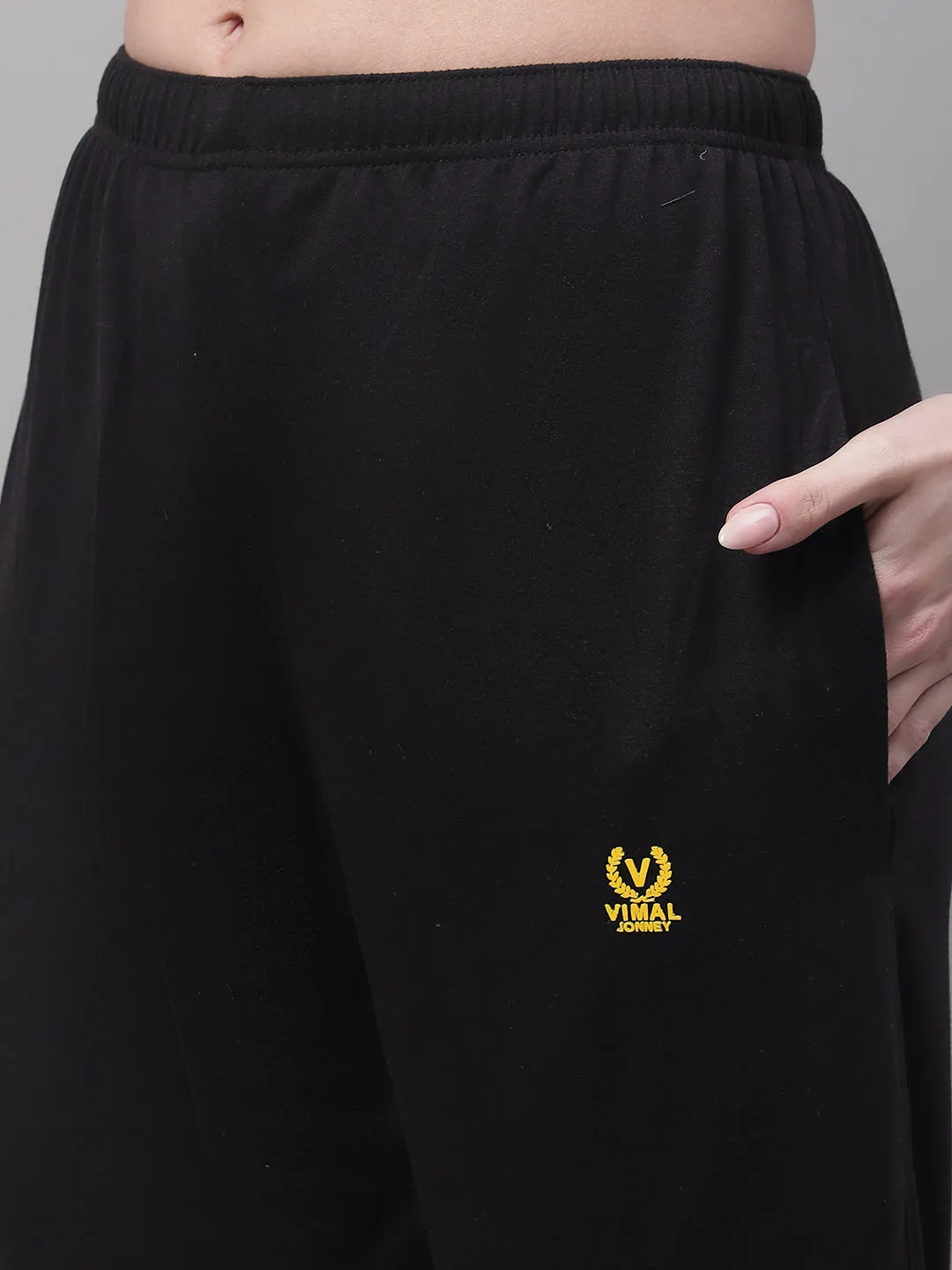 Vimal Jonney Black Regular fit Cotton Capri for Women